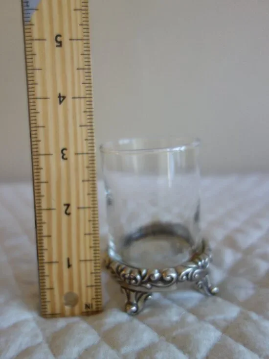 BRIGHTON Glass on a silver toned pedestal - Picture 2 of 5